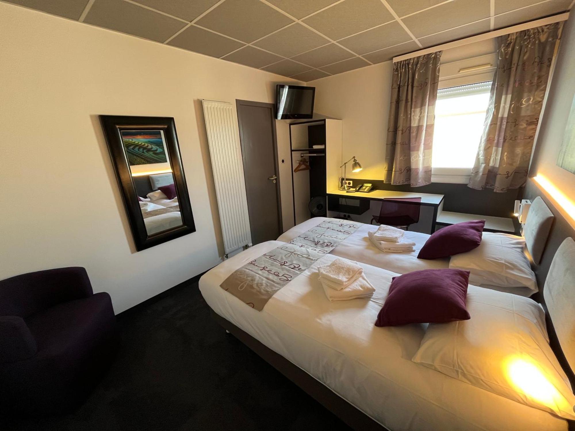 Brit Hotel Le Vesoul Eksteriør billede