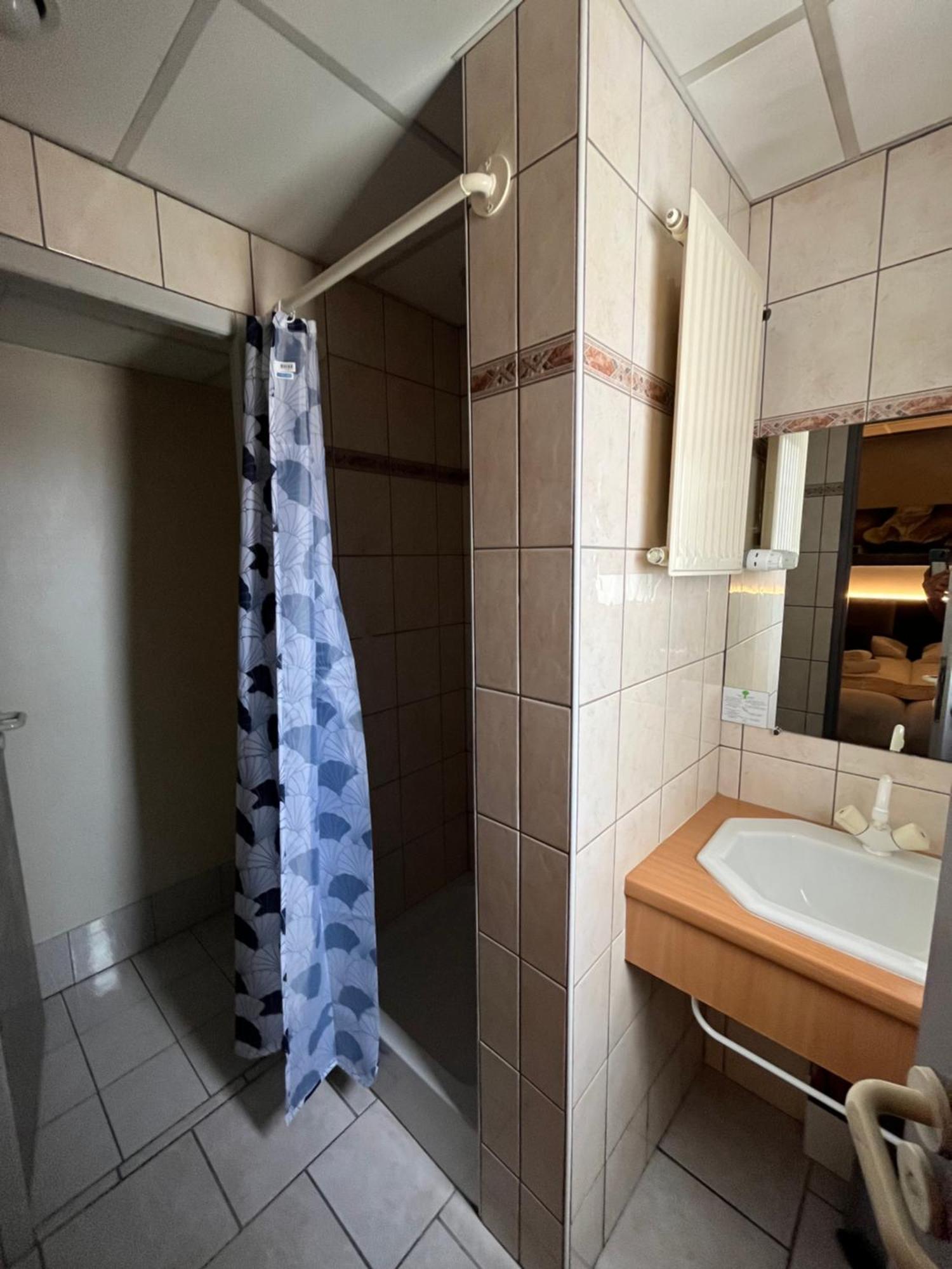 Brit Hotel Le Vesoul Eksteriør billede